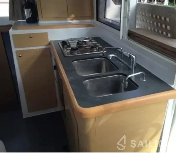 Lagoon 380 S2 - Yacht Charter Sailica