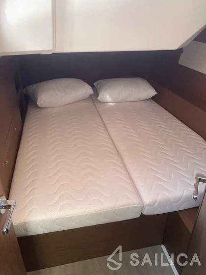 Oceanis 46.1 - Yacht Charter Sailica