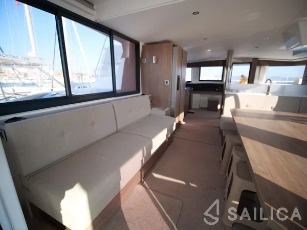 Bali 4.8  - Yacht Charter Sailica