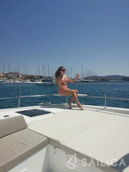 Bali 4.8  - Yacht Charter Sailica