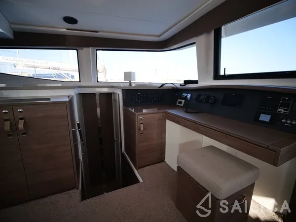 Bali 4.8  - Yacht Charter Sailica