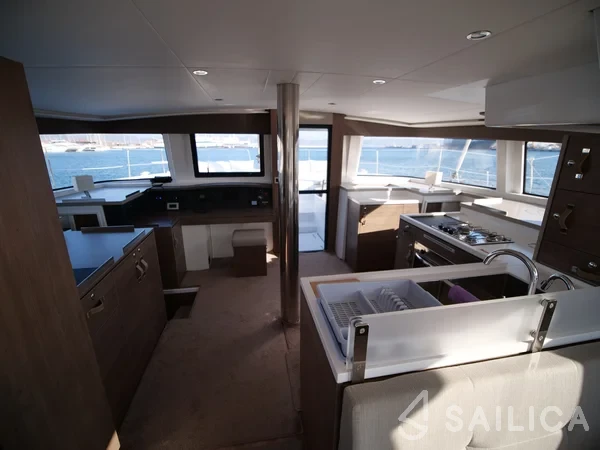 Bali 4.8  - Yacht Charter Sailica