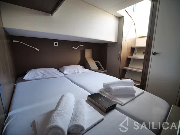 Bali 4.8  - Yacht Charter Sailica