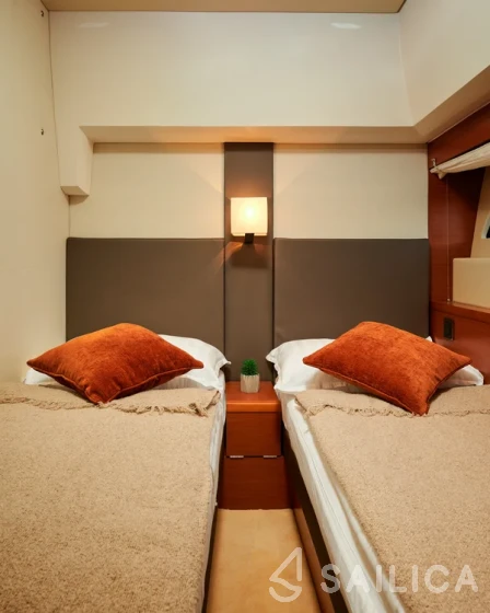 Prestige 550 Fly - Yacht Charter Sailica