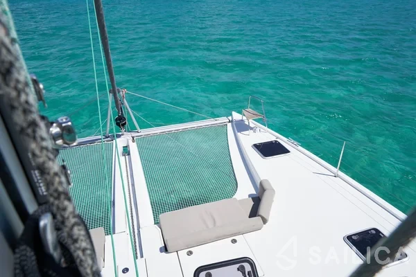 Nautitech 46 Fly - Yacht Charter Sailica
