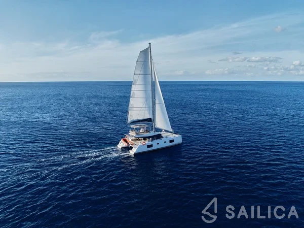 Nautitech 46 Fly - Yacht Charter Sailica