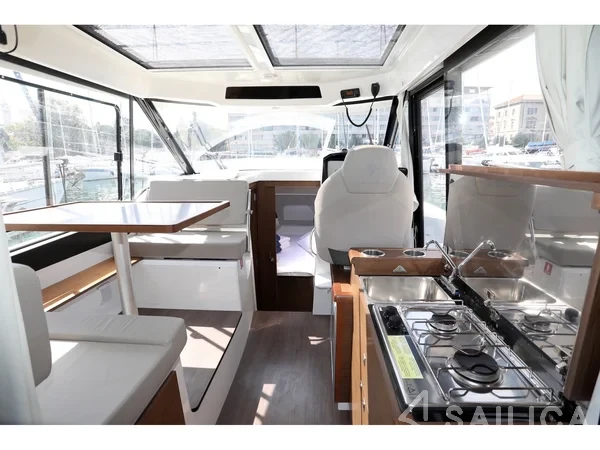 Merry Fisher 895 - Yacht Charter Sailica