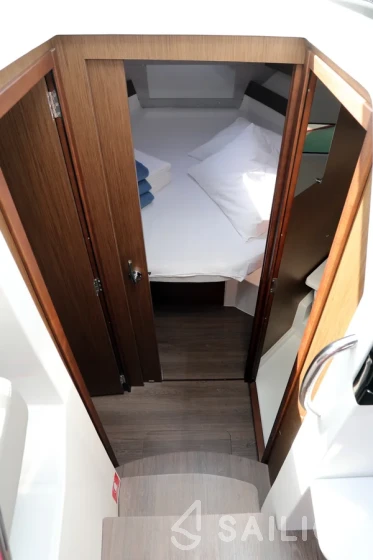 Merry Fisher 895 - Yacht Charter Sailica