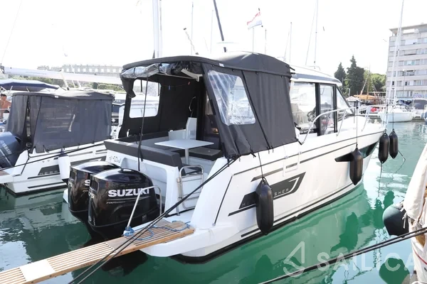 Merry Fisher 895 - Yacht Charter Sailica