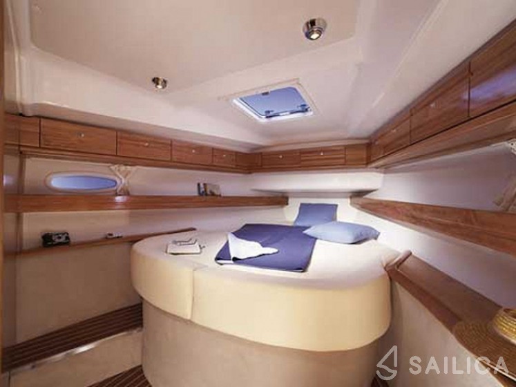 Bavaria 46 Cruiser - Yacht Charter Sailica