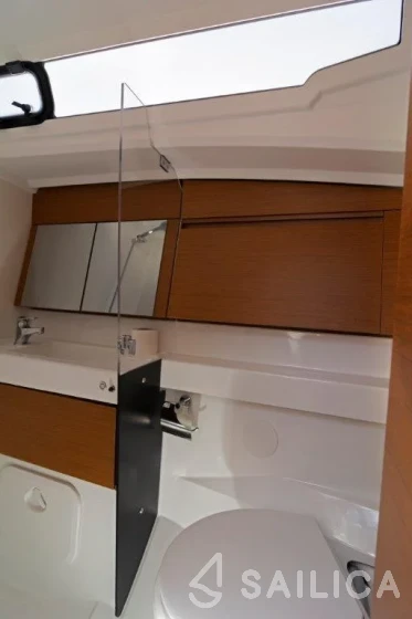 Sun Odyssey 410 - Yacht Charter Sailica