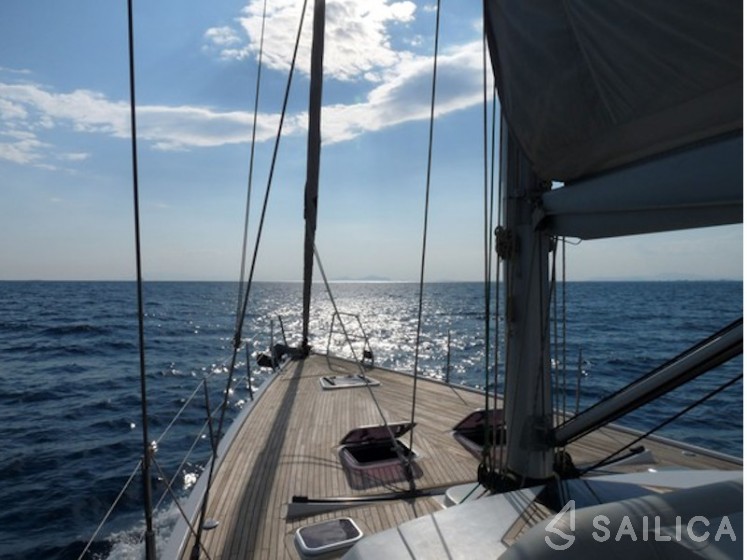 Hanse 540e - Yacht Charter Sailica
