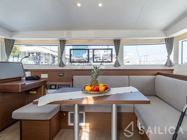 Lagoon 40 - Yacht Charter Sailica