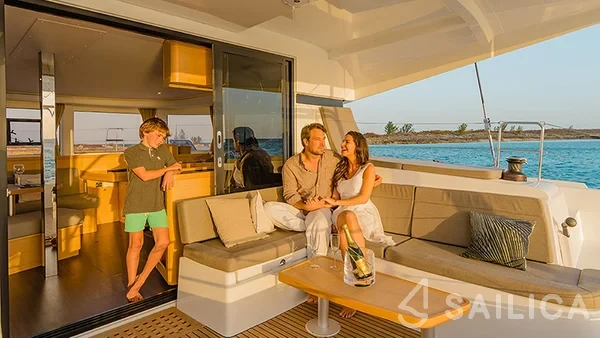 Lagoon 42 - Yacht Charter Sailica