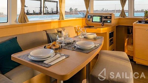Lagoon 42 - Yacht Charter Sailica