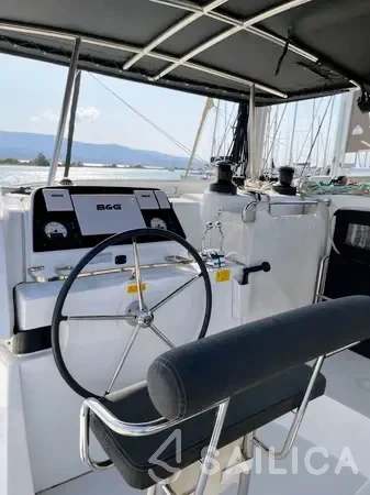 Lagoon 42 - Yacht Charter Sailica