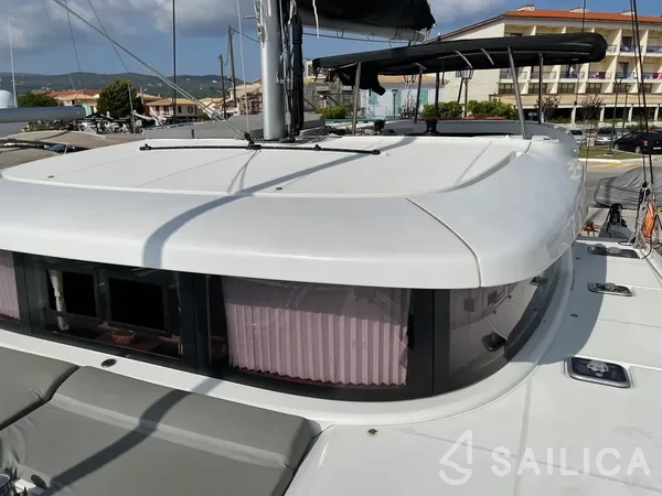 Lagoon 42 - Yacht Charter Sailica