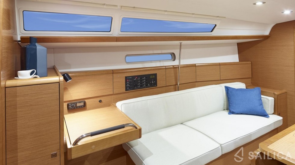 Sun Odyssey 389 - Yacht Charter Sailica