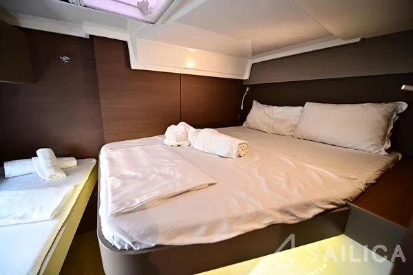 Bali Catspace - Yacht Charter Sailica