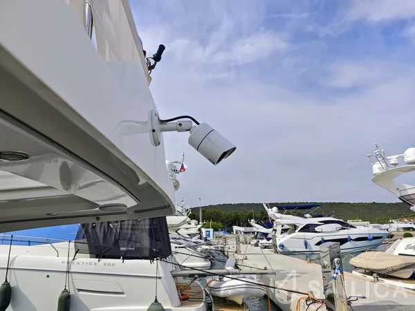 Swift Trawler 35 - Yacht Charter Sailica