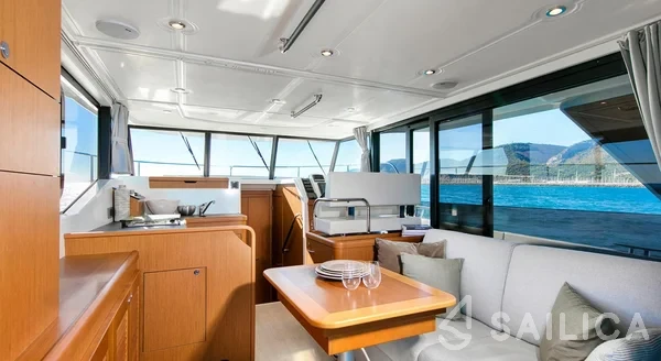 Swift Trawler 35 - Yacht Charter Sailica