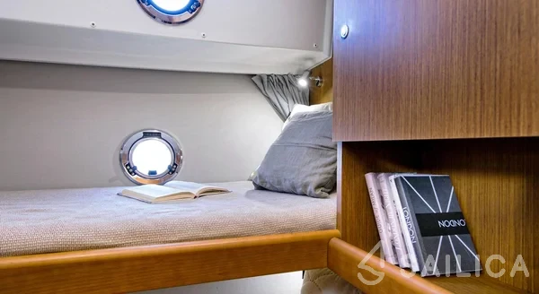 Swift Trawler 35 - Yacht Charter Sailica