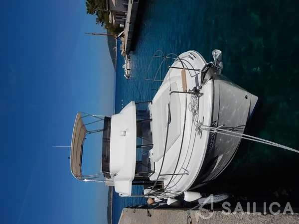 Swift Trawler 35 - Yacht Charter Sailica