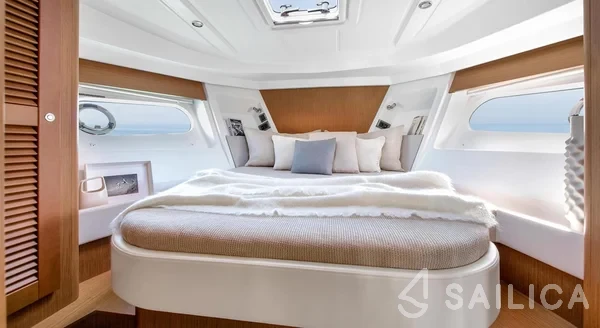 Swift Trawler 35 - Yacht Charter Sailica