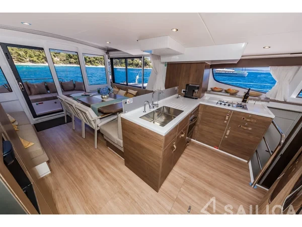 Bali 4.6 - Yacht Charter Sailica