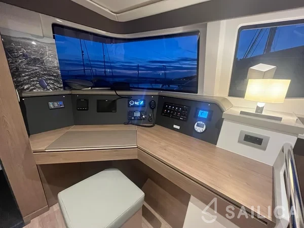 Bali 4.6 - Yacht Charter Sailica