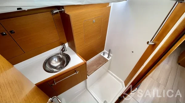 Sun Odyssey 449 - Yacht Charter Sailica