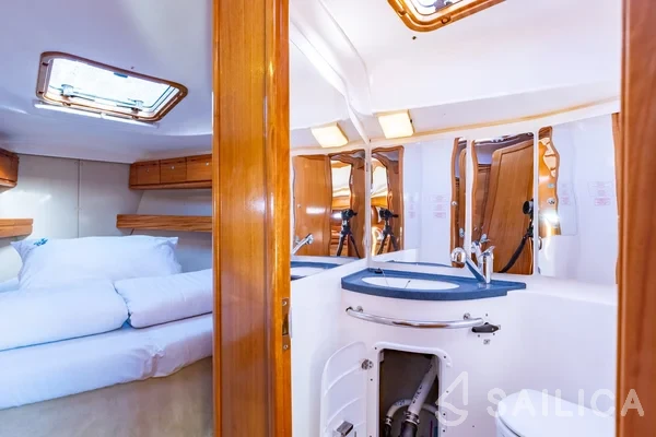 Bavaria 39 Cruiser - Yacht Charter Sailica