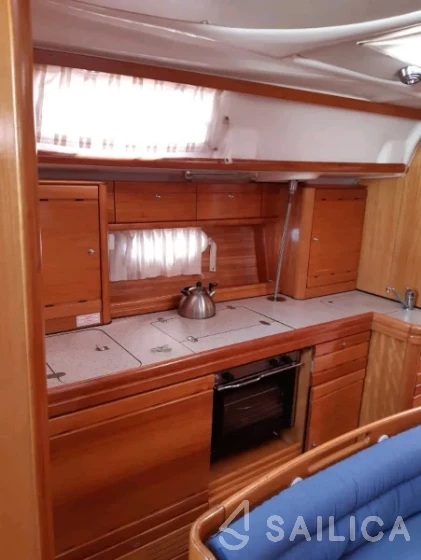 Bavaria 39 Cruiser - Yacht Charter Sailica