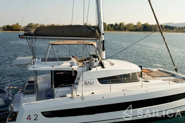 Bali 4.2 - Yacht Charter Sailica