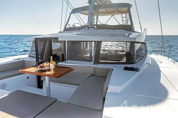 Bali 4.2 - Yacht Charter Sailica