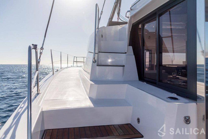 Bali 4.2 - Yacht Charter Sailica