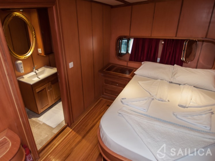 Gulet - Yacht Charter Sailica