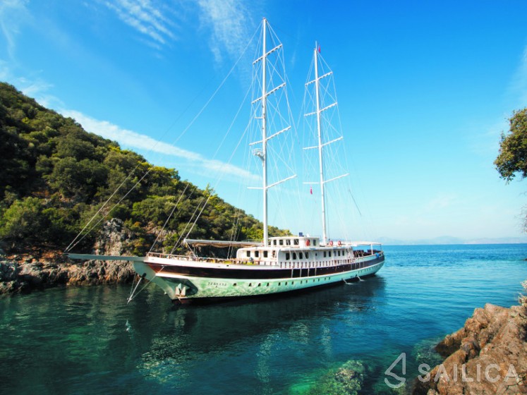 Gulet - Yacht Charter Sailica