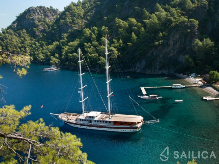 Gulet - Yacht Charter Sailica