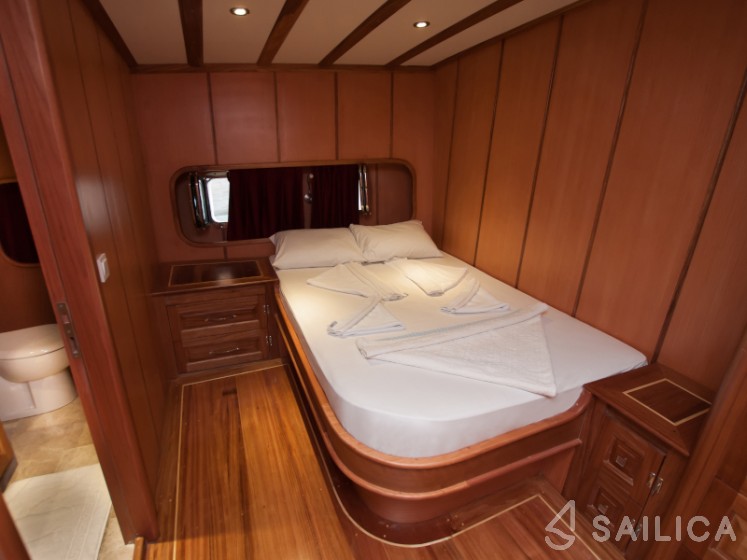 Gulet - Yacht Charter Sailica