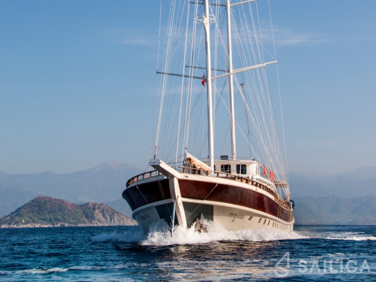 Gulet - Yacht Charter Sailica