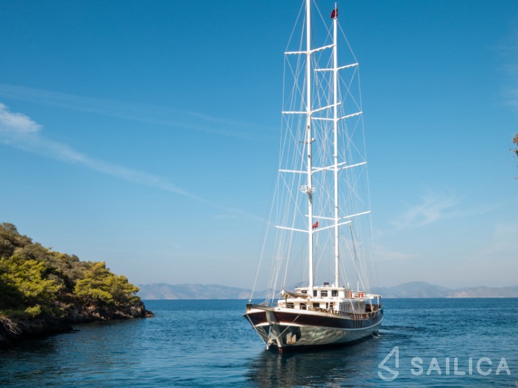 Gulet - Yacht Charter Sailica