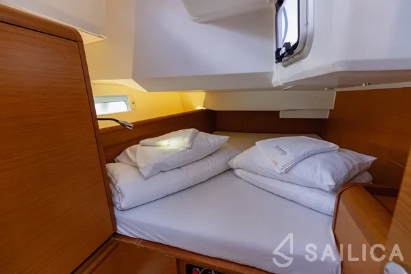Sun Odyssey 449 - Yacht Charter Sailica