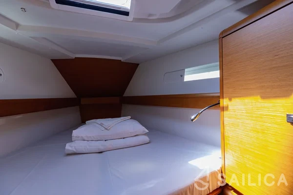 Sun Odyssey 449 - Yacht Charter Sailica
