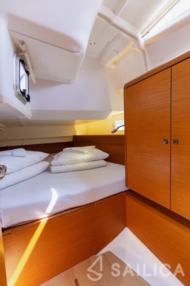 Sun Odyssey 449 - Yacht Charter Sailica
