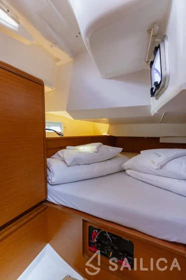 Sun Odyssey 449 - Yacht Charter Sailica