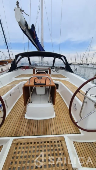 Jeanneau 53 - Yacht Charter Sailica