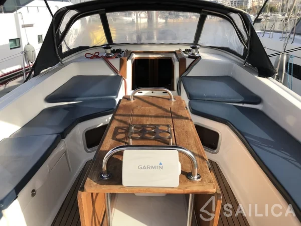 Jeanneau 53 - Yacht Charter Sailica
