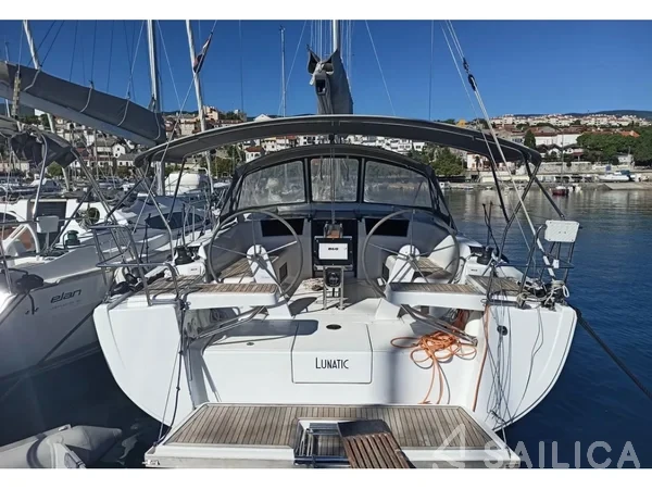 Hanse 418 - Yacht Charter Sailica