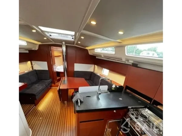 Hanse 418 - Yacht Charter Sailica